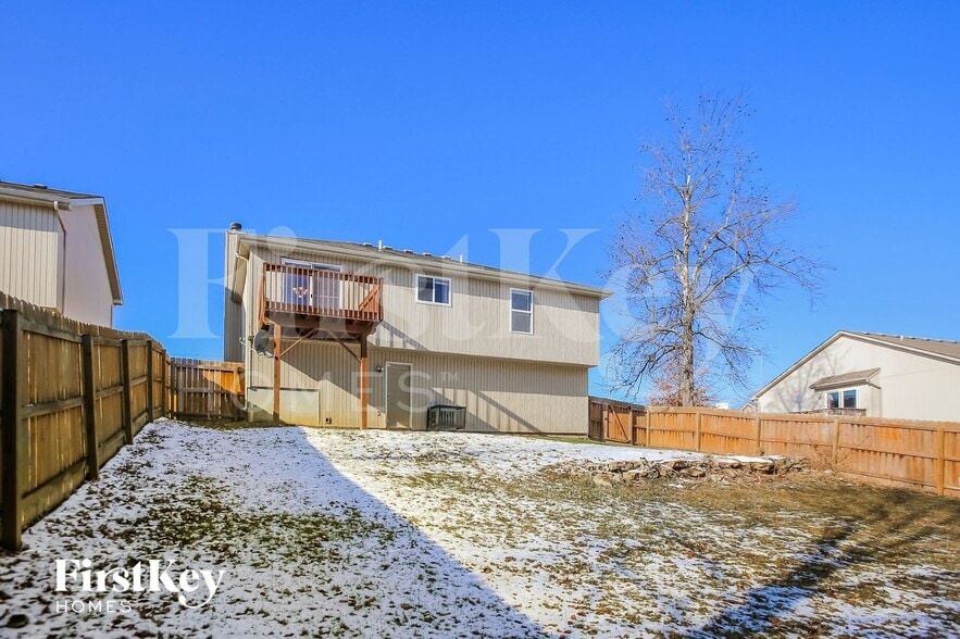 Building Photo - 419 N Queen Ridge Ave
