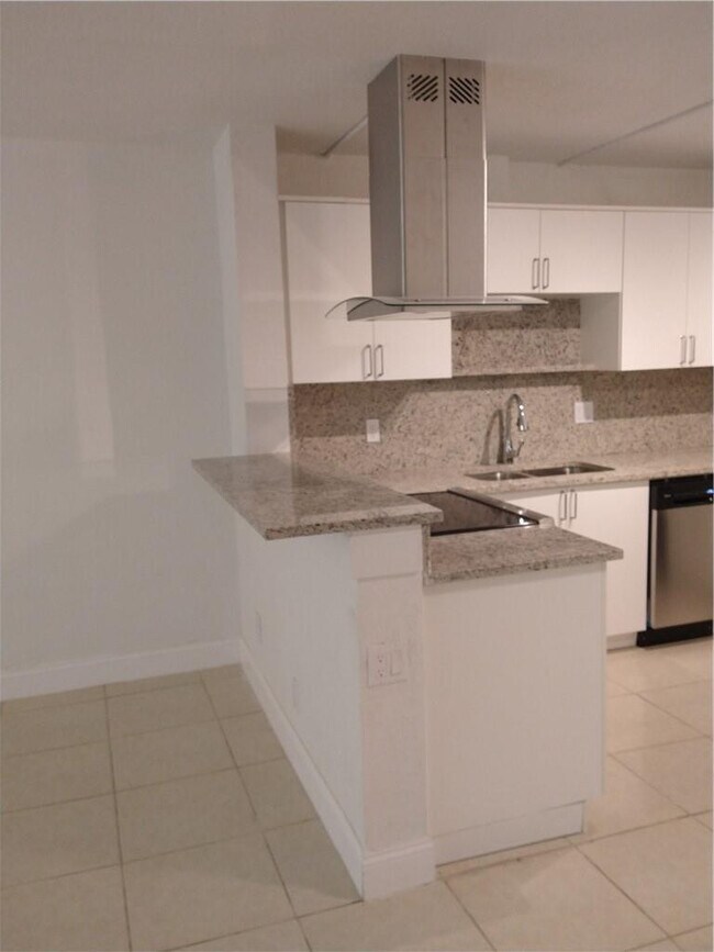 Building Photo - 3247 NW 104th Ave