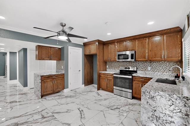 Building Photo - 4006 Mayflower Dr