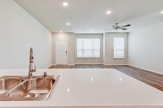 Building Photo - 11938 Amber Oak Wy