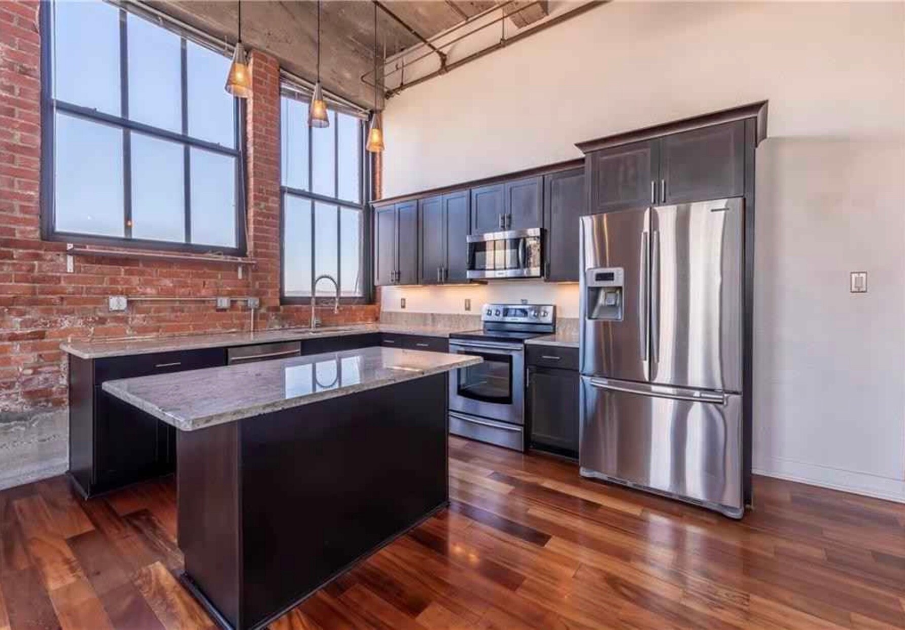 Building Photo - 1535 Walnut St Unit 701