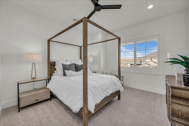 Building Photo - Beautiful 6-Bedroom, 5-Bathroom Home for R...