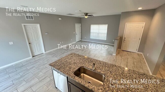 Building Photo - 1161 Yager Rd SE