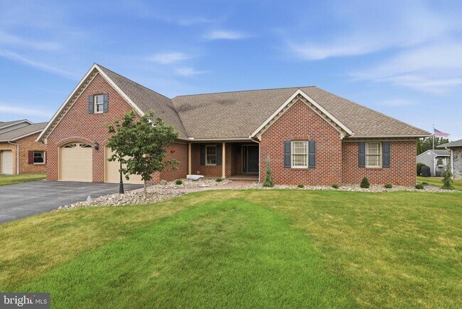 Building Photo - 321 Sue Linn Dr