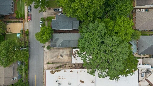 Building Photo - 374 Clifton Rd NE