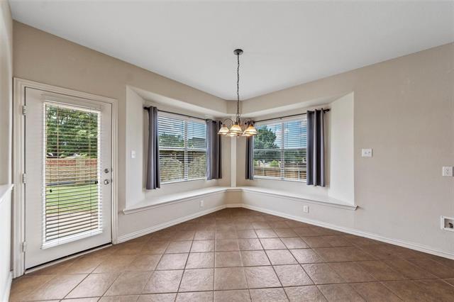 Building Photo - 2000 Templegate Dr