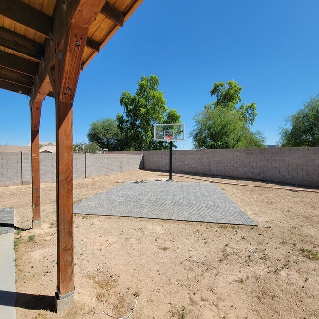 Building Photo - Bright 4Bdm 3Ba Goodyear home