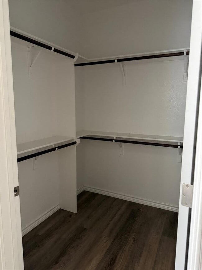 Building Photo - 510 Whirlaway Dr