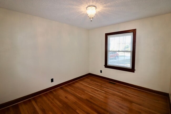 Building Photo - All Brick Ranch Home in Kempsville W/HUGE Yard - Sunroom - Detached 2-Car Garage PLUS Workshop & ...