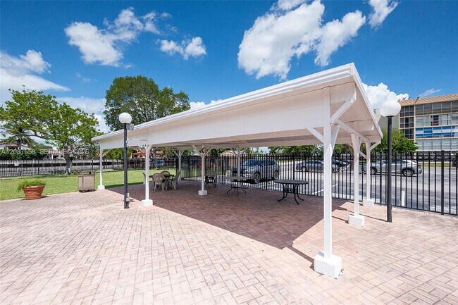 Building Photo - 501 Three Islands Boulevard