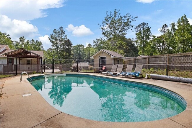 Building Photo - 387 Pine Acres Dr