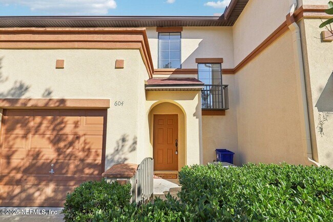 Primary Photo - 604 Briar Way Ln