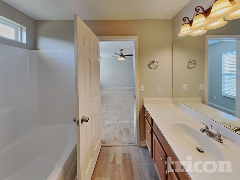 Building Photo - 130 Ivy Hill Ln