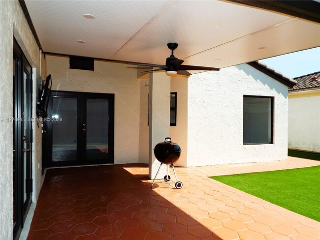 Building Photo - 422 SW 88th Pl