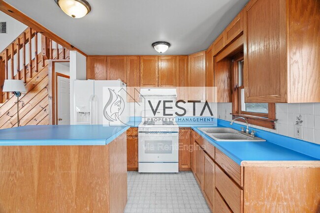 Building Photo - 58 Long Winding Road