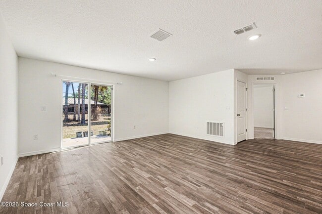 Building Photo - 711 Darlington Ave SW