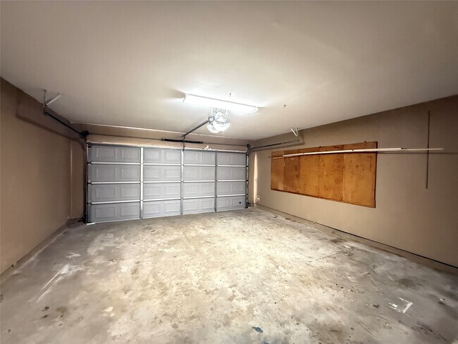 Building Photo - 17318 Glenmorris Dr