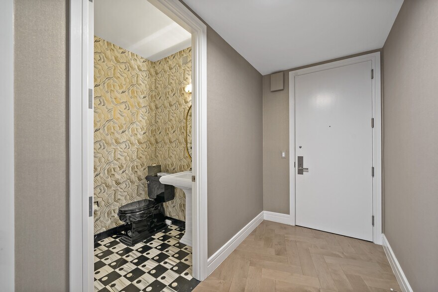 Powder Room - 1414 S Penn Sq