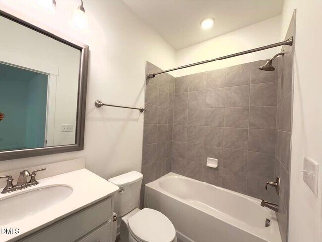 Building Photo - 1802 Stroup St