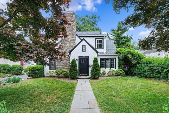 Primary Photo - 164 Nelson Rd
