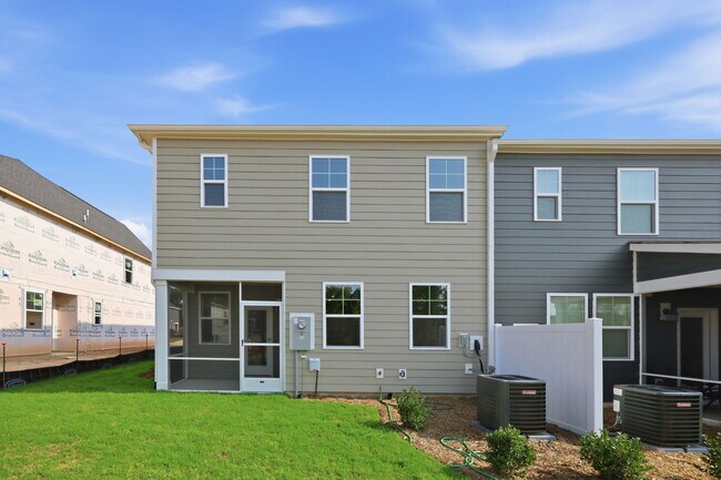 Building Photo - 219 Deercroft Dr