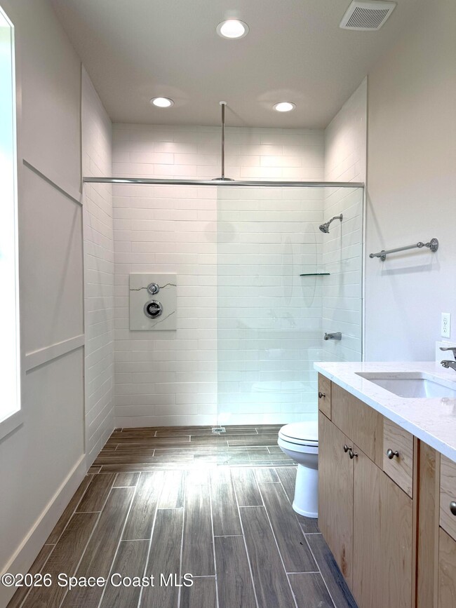 Building Photo - 2851 Edington Dr