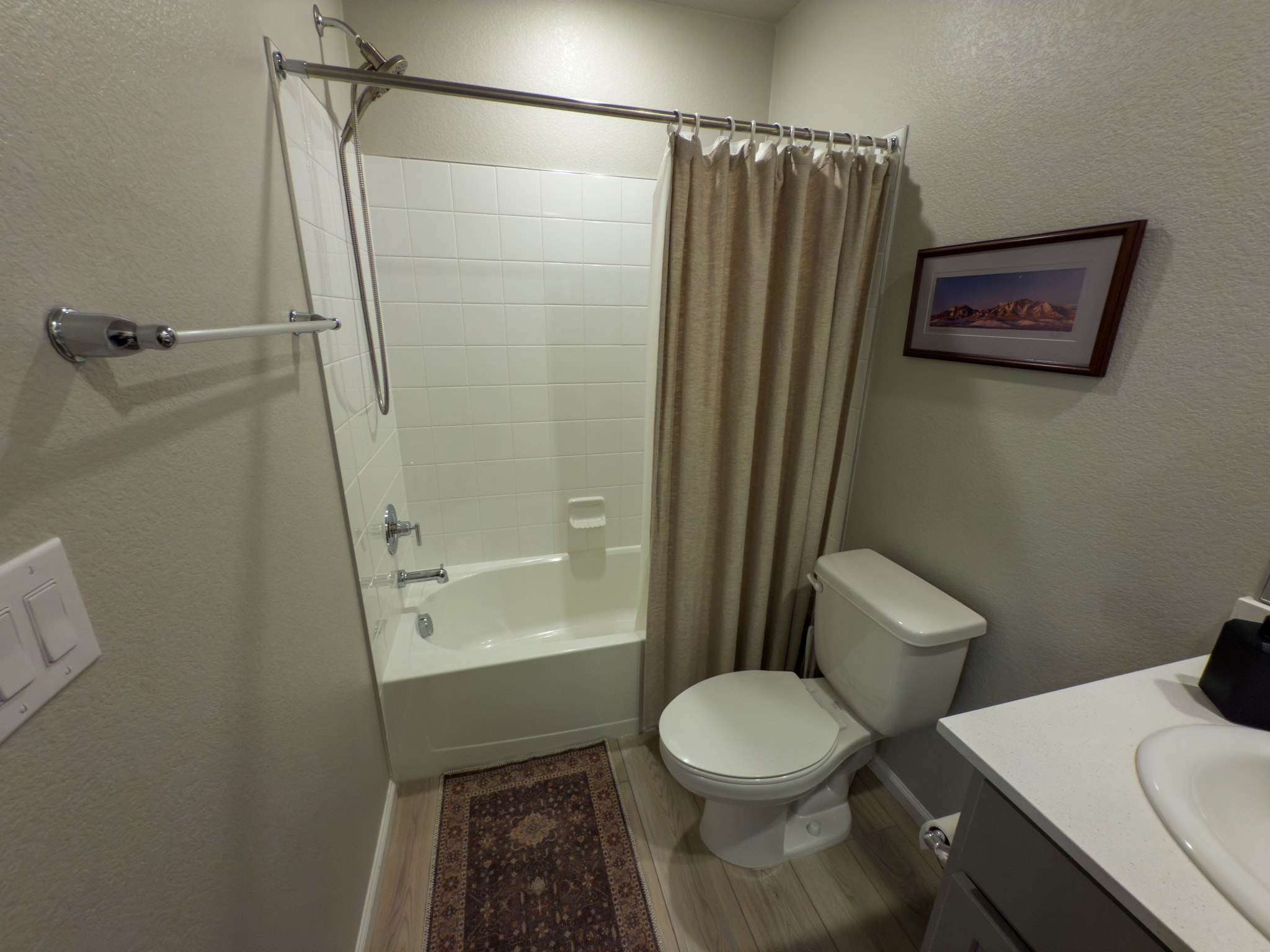 Building Photo - 752 N Shawnee St