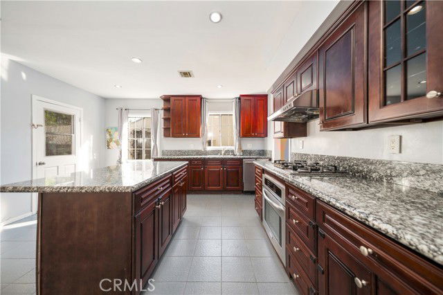 Building Photo - 8539 Palma Vista St