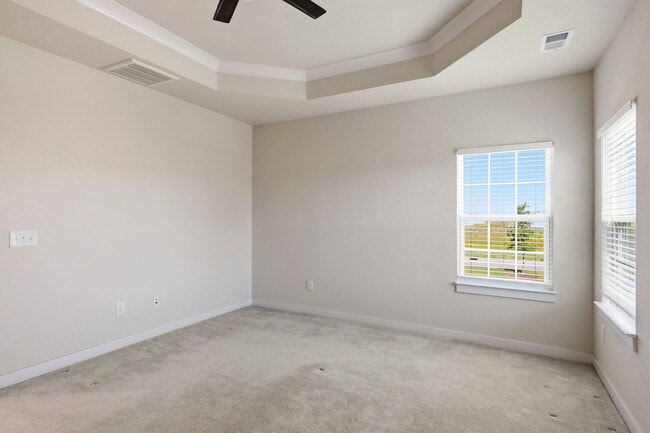 Building Photo - 101 Iris Cir