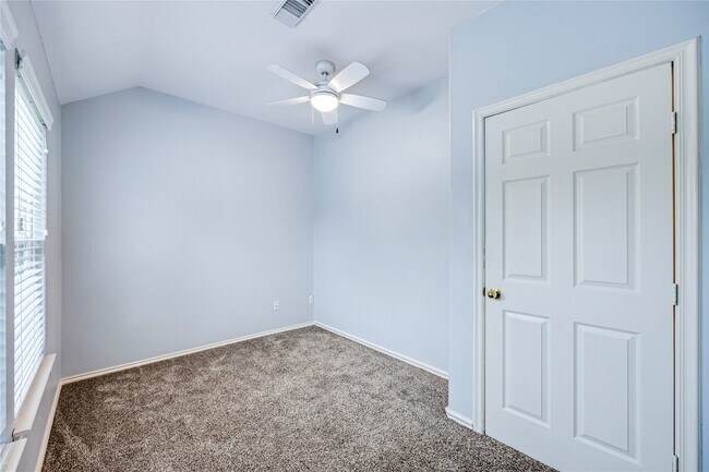 Building Photo - 28507 Chateau Springs Ct