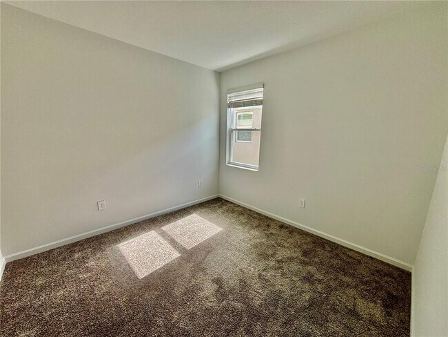 Building Photo - 4033 Ambrose Ave
