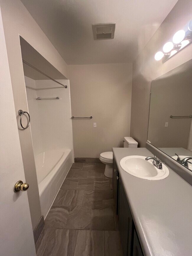 Building Photo - 22350 Lucerne Dr