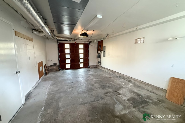 Building Photo - Spacious 3-Bedroom Home in Desirable Neighborhood in South San Francisco