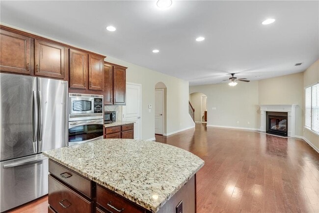 Building Photo - 270 Woods Creek Dr