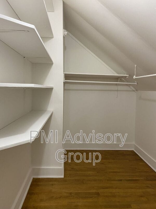 Building Photo - 845 SW Frazier Ave