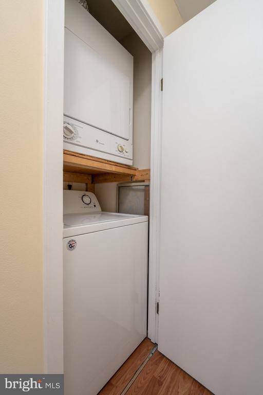 Building Photo - 35 Andrew Pl