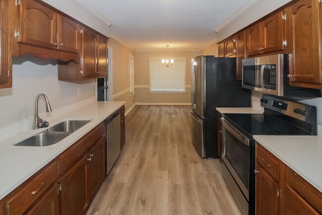 Building Photo - 7181 Autumn Song Dr