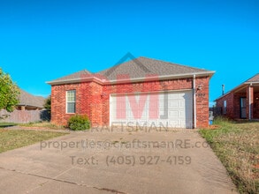 Building Photo - 5905 SE 69th St