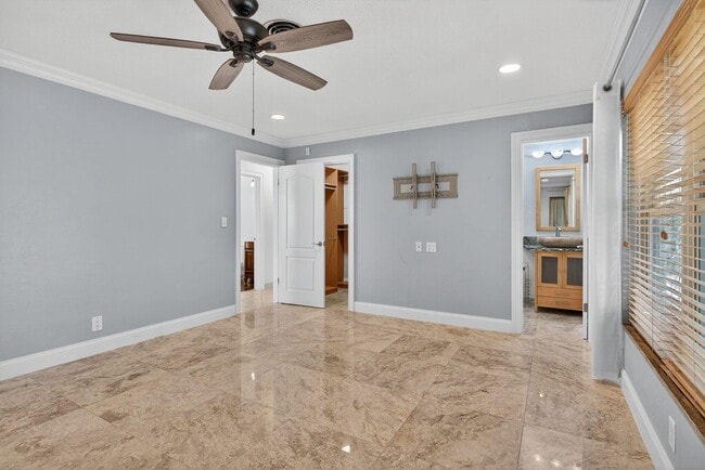 Building Photo - 2757 NE 29th Ave