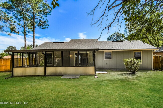 Building Photo - 8219 Crosswind Rd