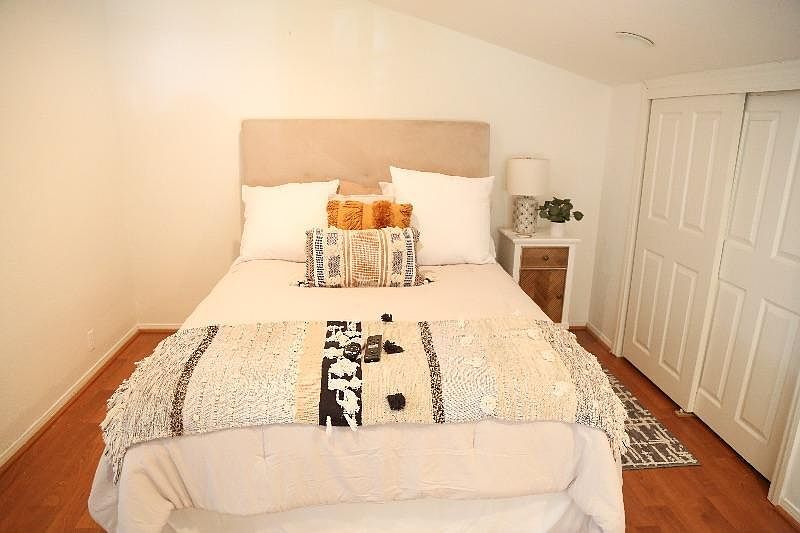 Building Photo - 859 S Songbird Cir