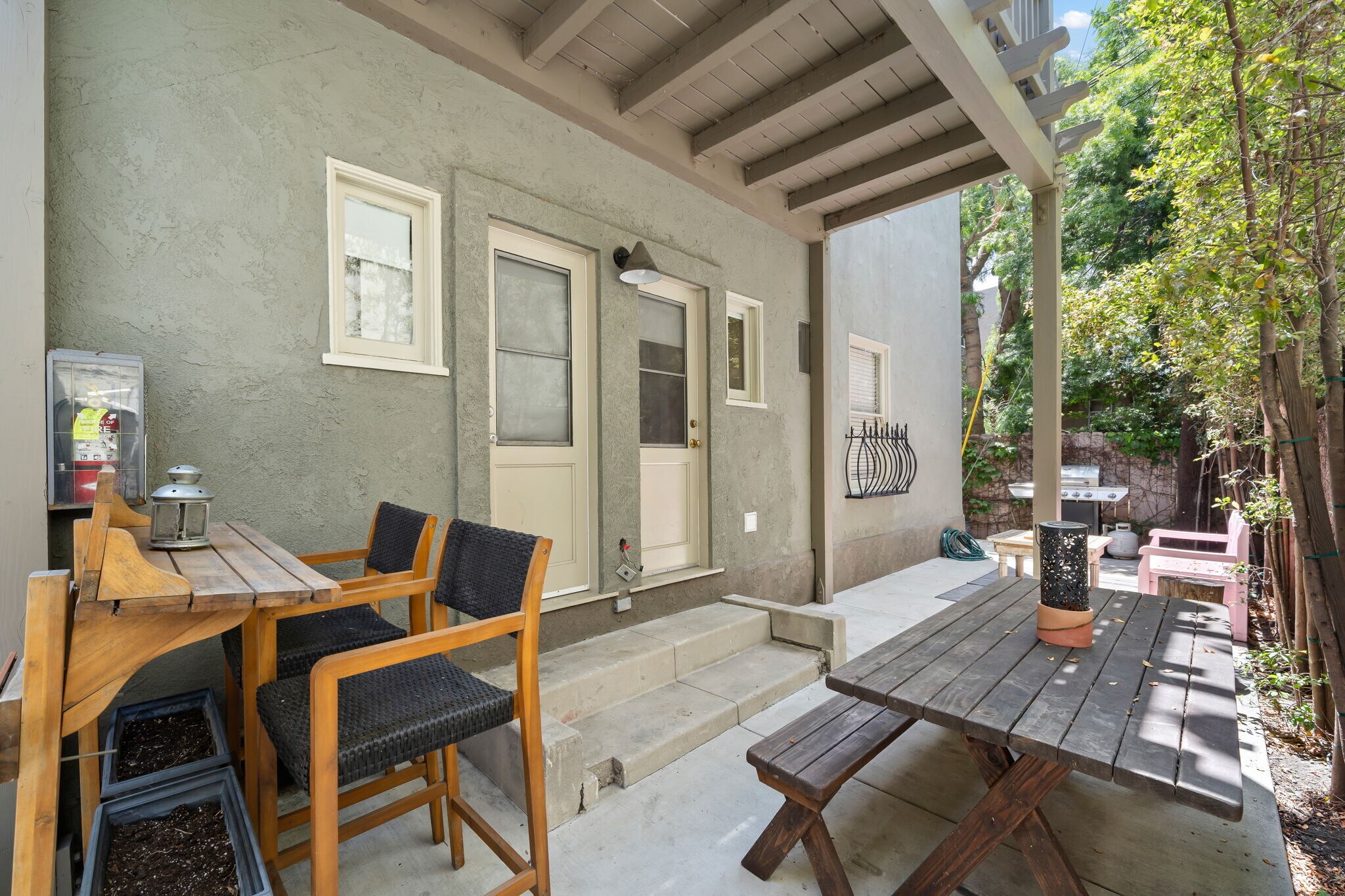 Building Photo - 219 Redondo Ave