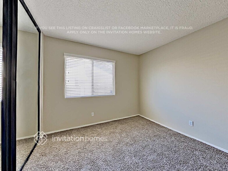 Building Photo - 2308 Lone Pine Dr