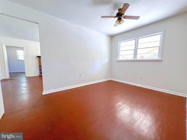 Building Photo - 1200 N Grange Ave