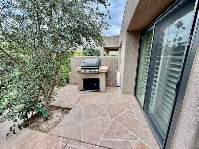 Building Photo - 48835 Mescal Ln