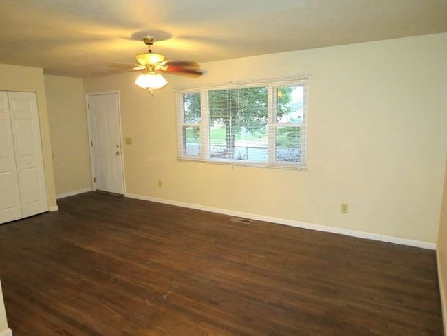 Building Photo - new rental in southern pines