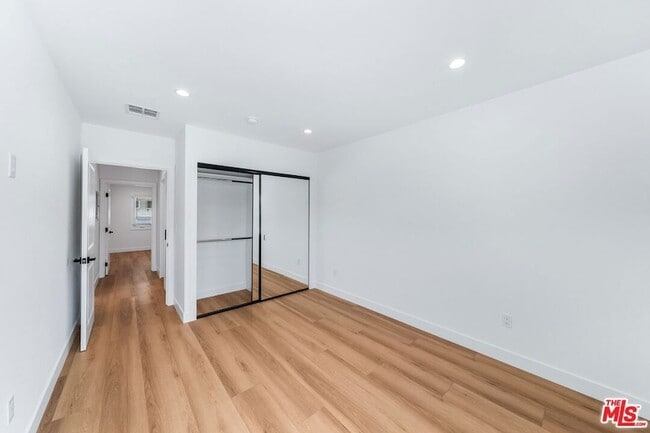 Building Photo - 1258 Mariposa St