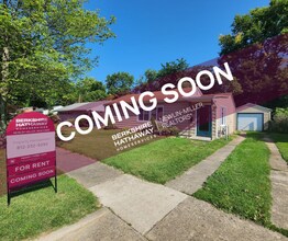 Building Photo - Charming Large 3 Bedroom Home in a Great N...