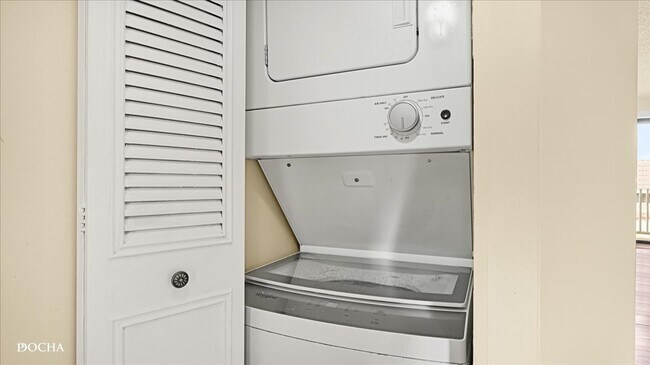 Building Photo - 201 S Gregory St