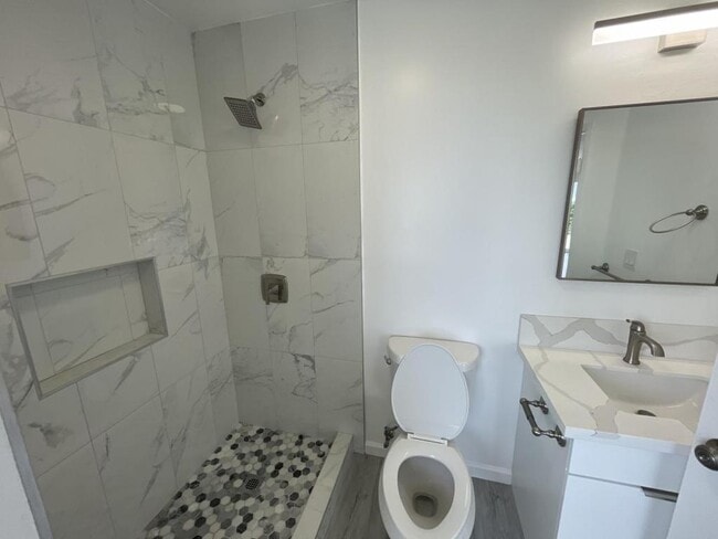 Building Photo - 47-218 Kamehameha Hwy 3rd floor